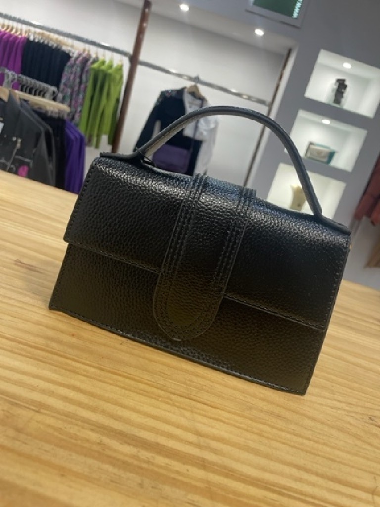 Bolso cuadrado online negro